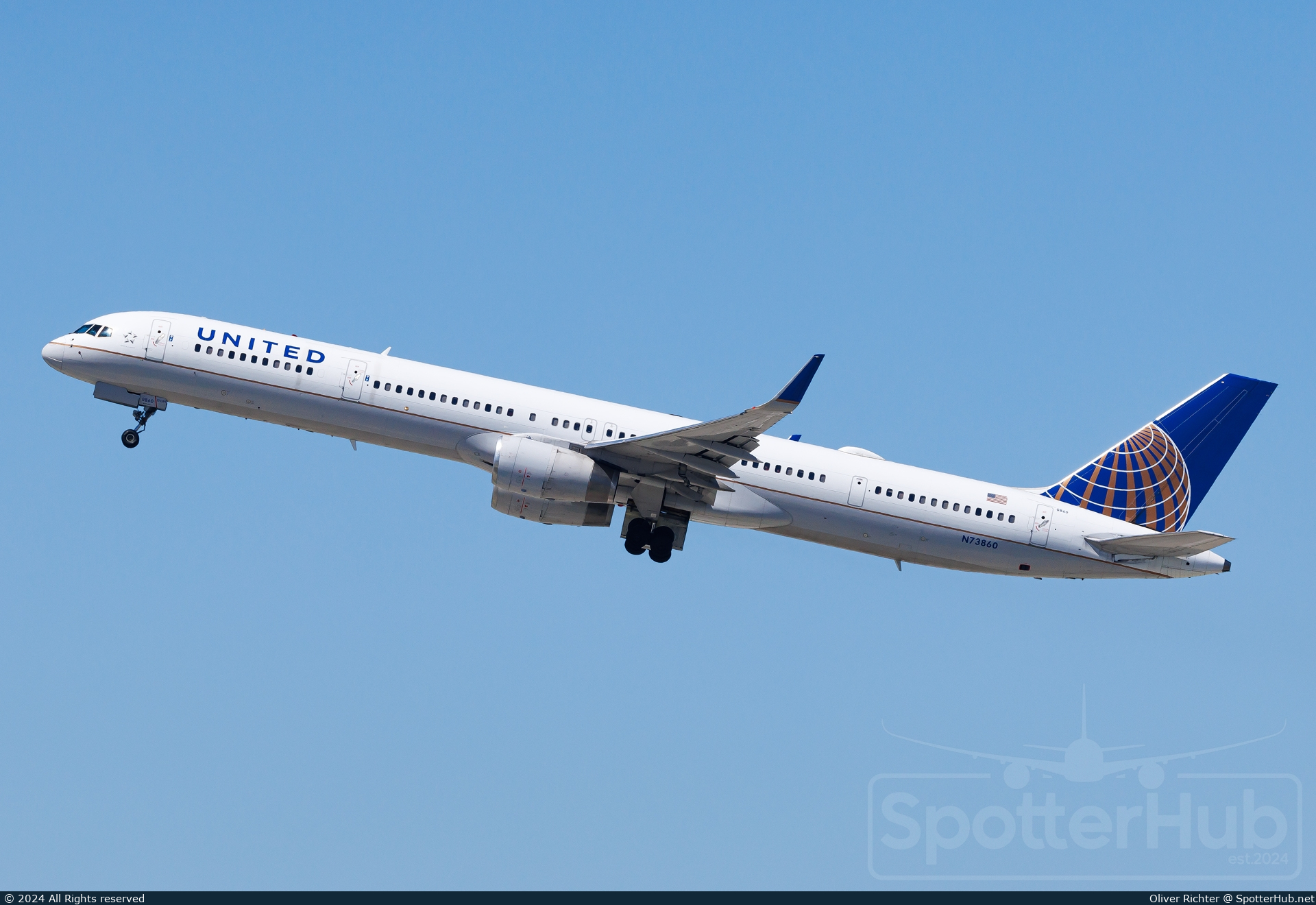Photo of N73860 - Boeing 757-33N operated by United Airlines