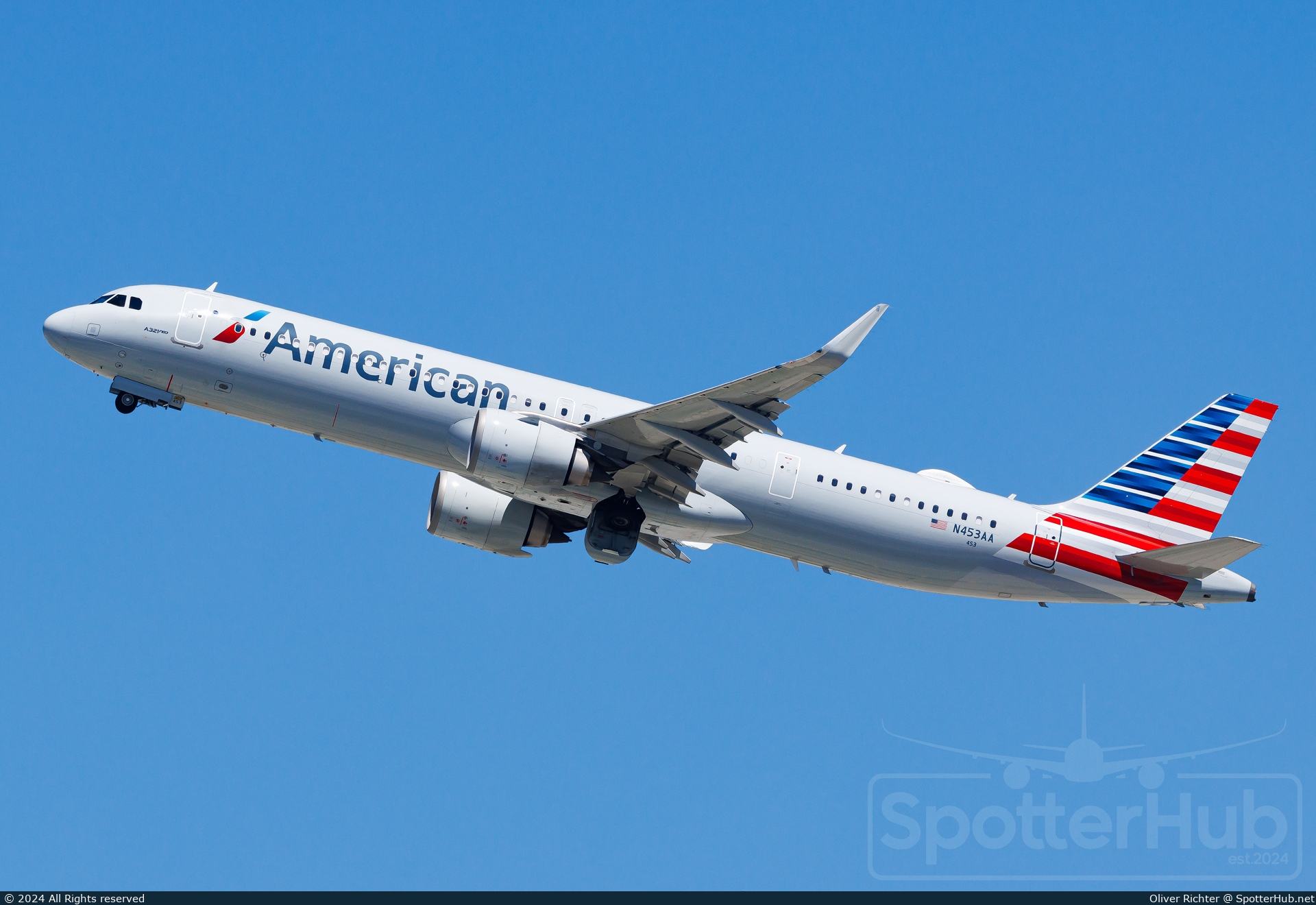 Photo of N453AA - Airbus A321-253NX operated by American Airlines