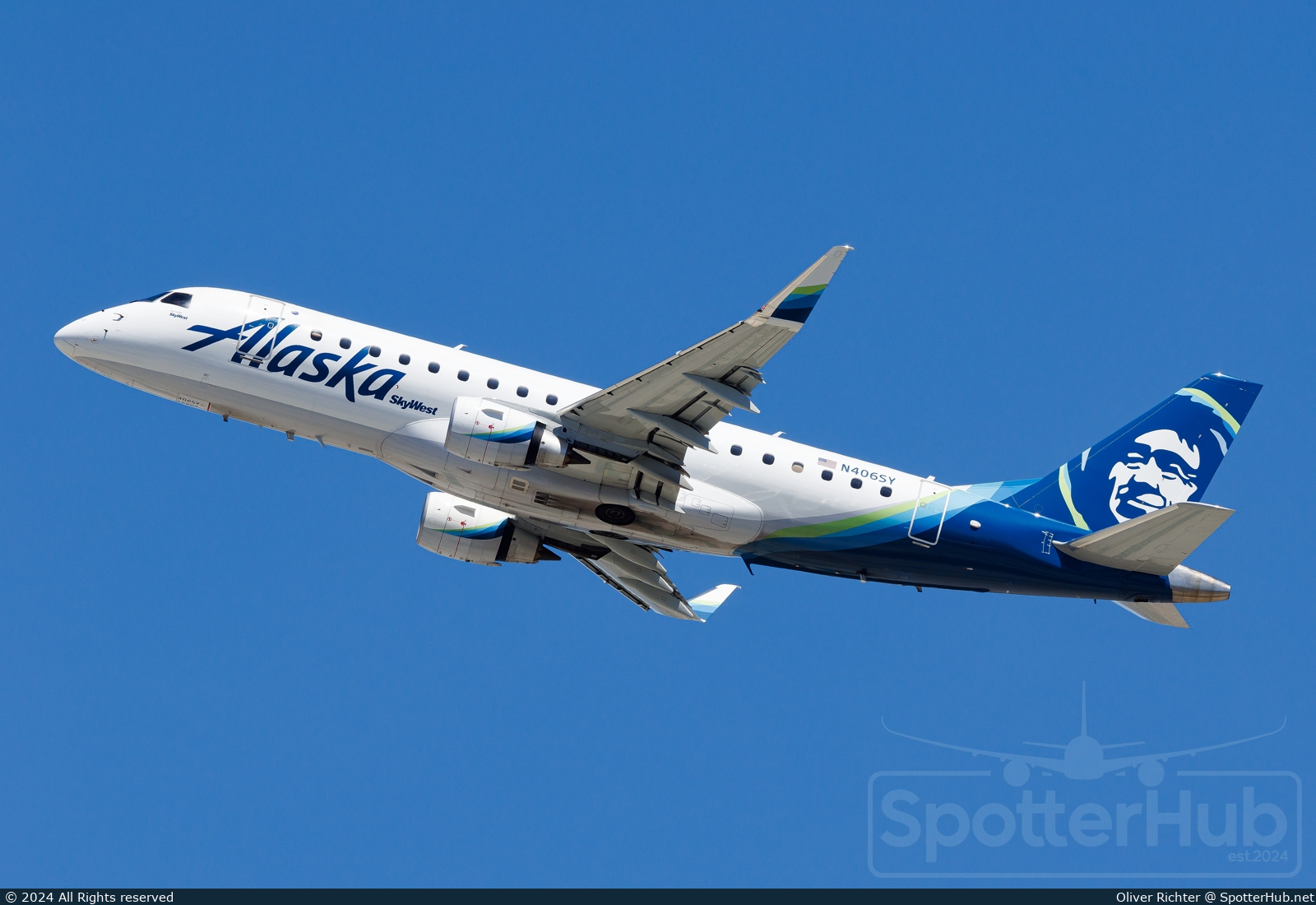 Photo of N406SY - Embraer ERJ-175LR operated by Alaska Airlines (opb Skywest Airlines)