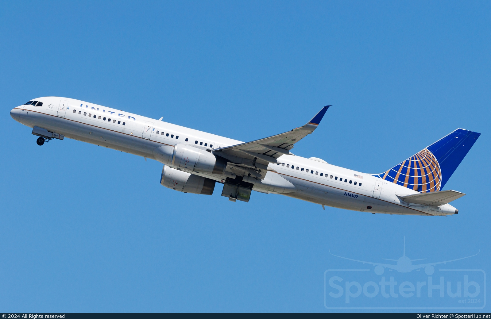 Photo of N14107 - Boeing 757-224 operated by United Airlines