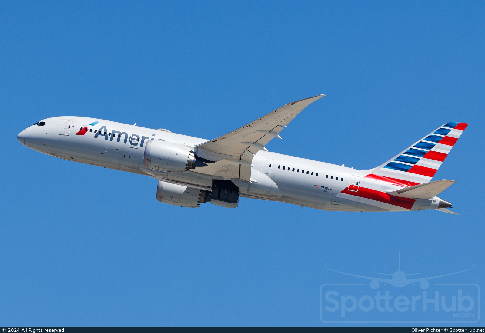 Photo of N816AA - Boeing 787-8 Dreamliner operated by American Airlines
