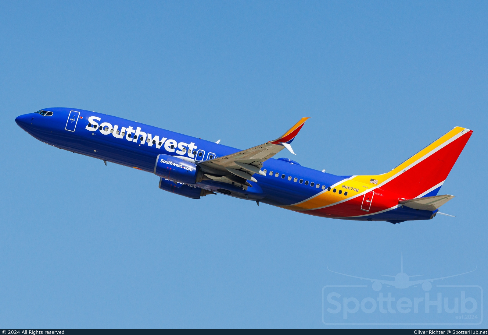 Photo of N8674B - Boeing 737-8H4 operated by Southwest Airlines