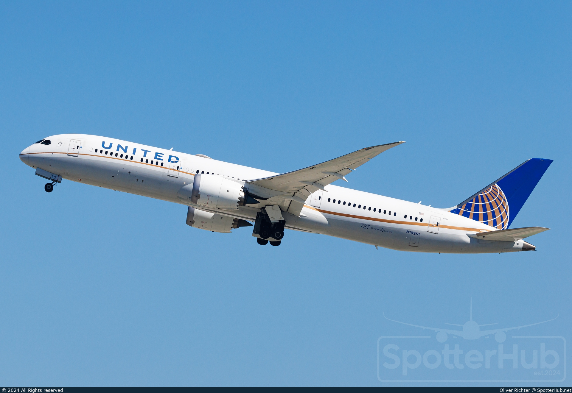 Photo of N19951 - Boeing 787-9 Dreamliner operated by United Airlines