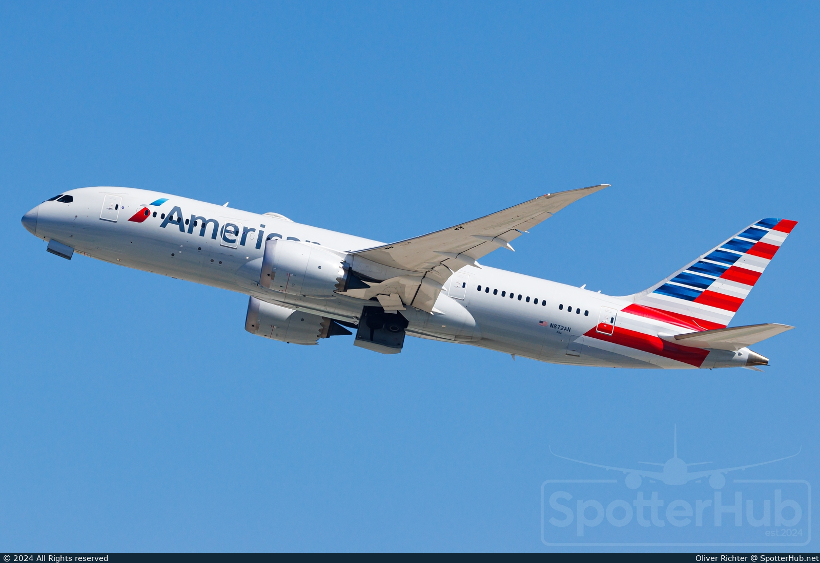 Photo of N872AN - Boeing 787-8 Dreamliner operated by American Airlines