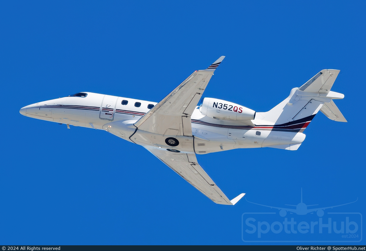 Photo of N352QS - Embraer Phenom 300 operated by NetJets