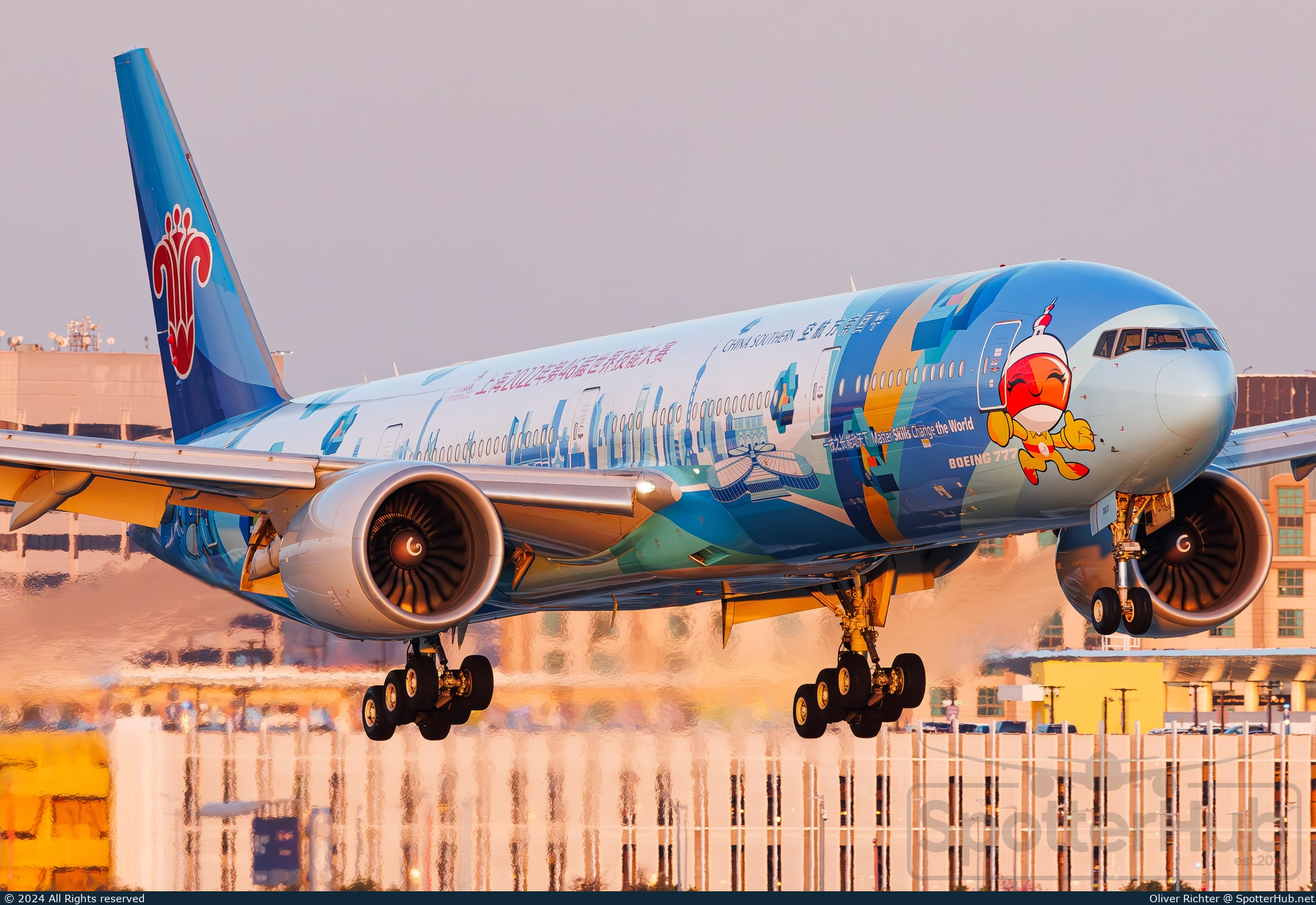 Photo of B-2007 - Boeing 777-31B(ER) operated by China Southern Airlines
