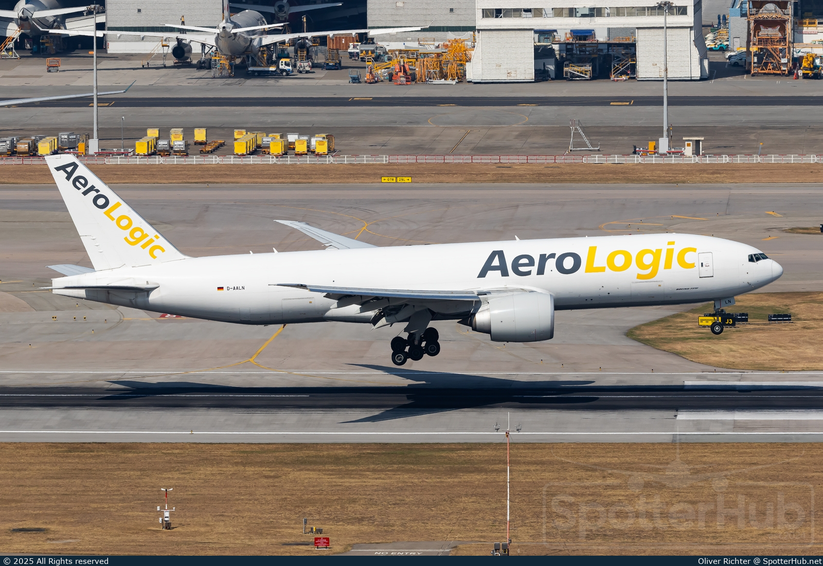 Photo of D-AALN - Boeing 777-F operated by AeroLogic