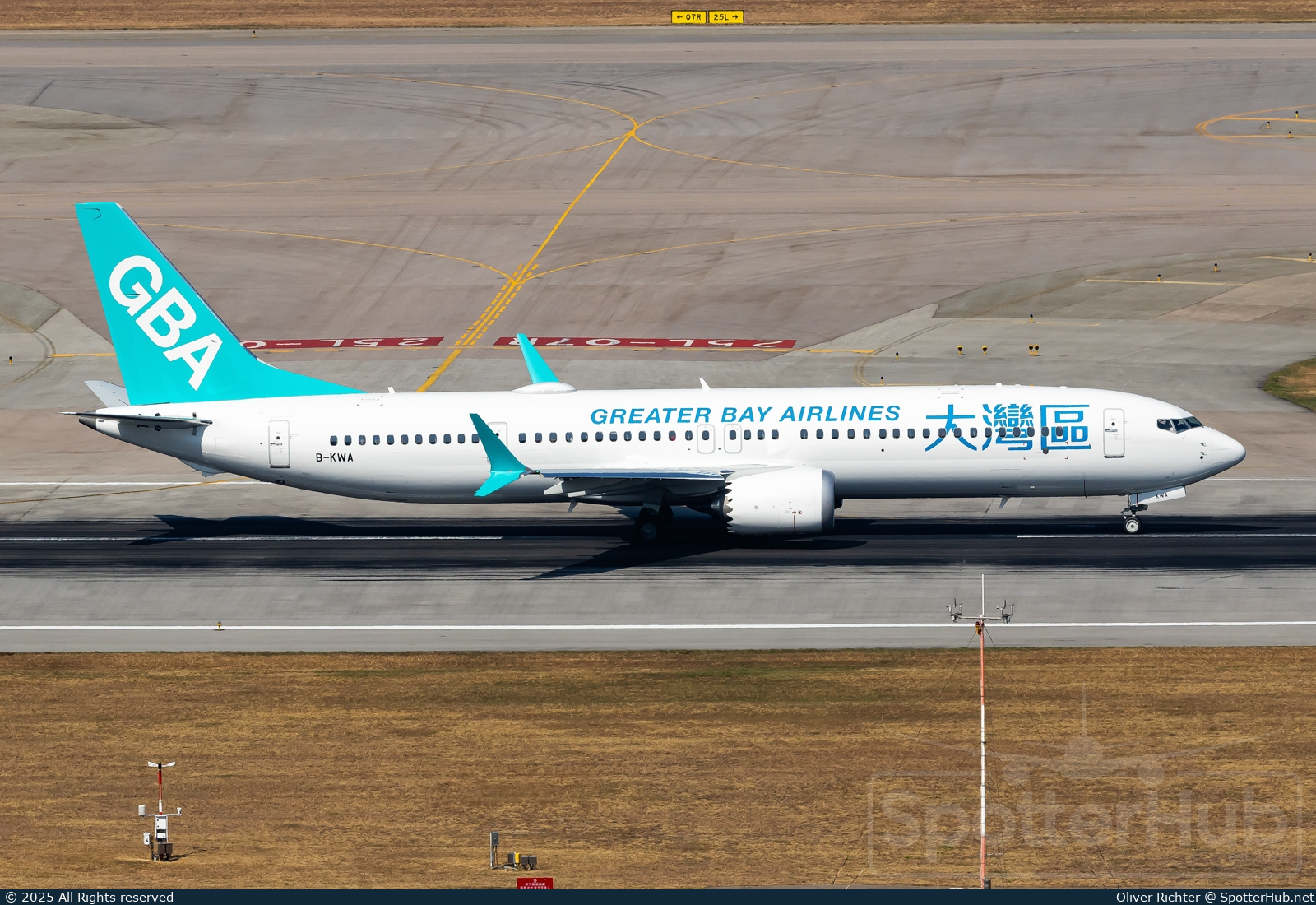 Photo of B-KWA - Boeing 737 MAX 9 operated by Greater Bay Airlines