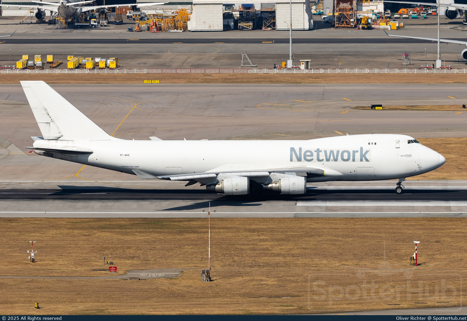 Photo of TF-AKE - Boeing 747-409F operated by Network Aviation (opb Air Atlanta Icelandic)