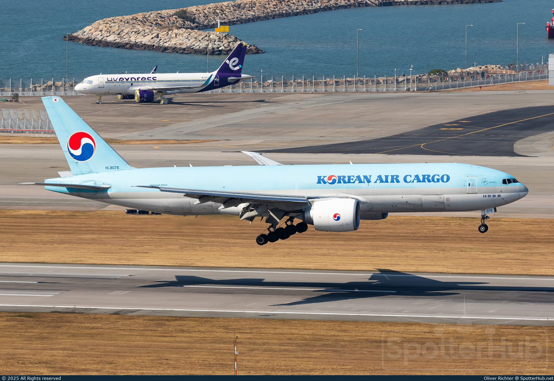 Photo of HL8076 - Boeing 777-FEZ operated by Korean Air Cargo