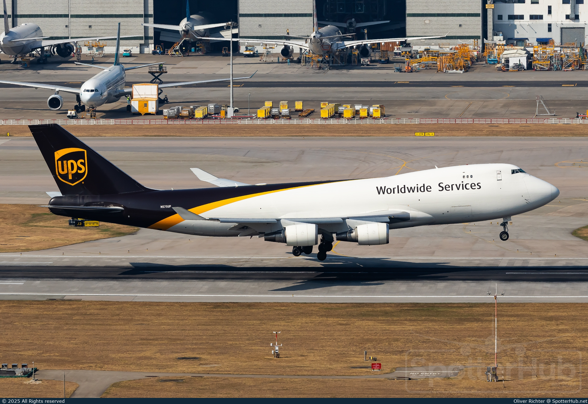 Photo of N575UP - Boeing 747-44AF operated by UPS United Parcel Service