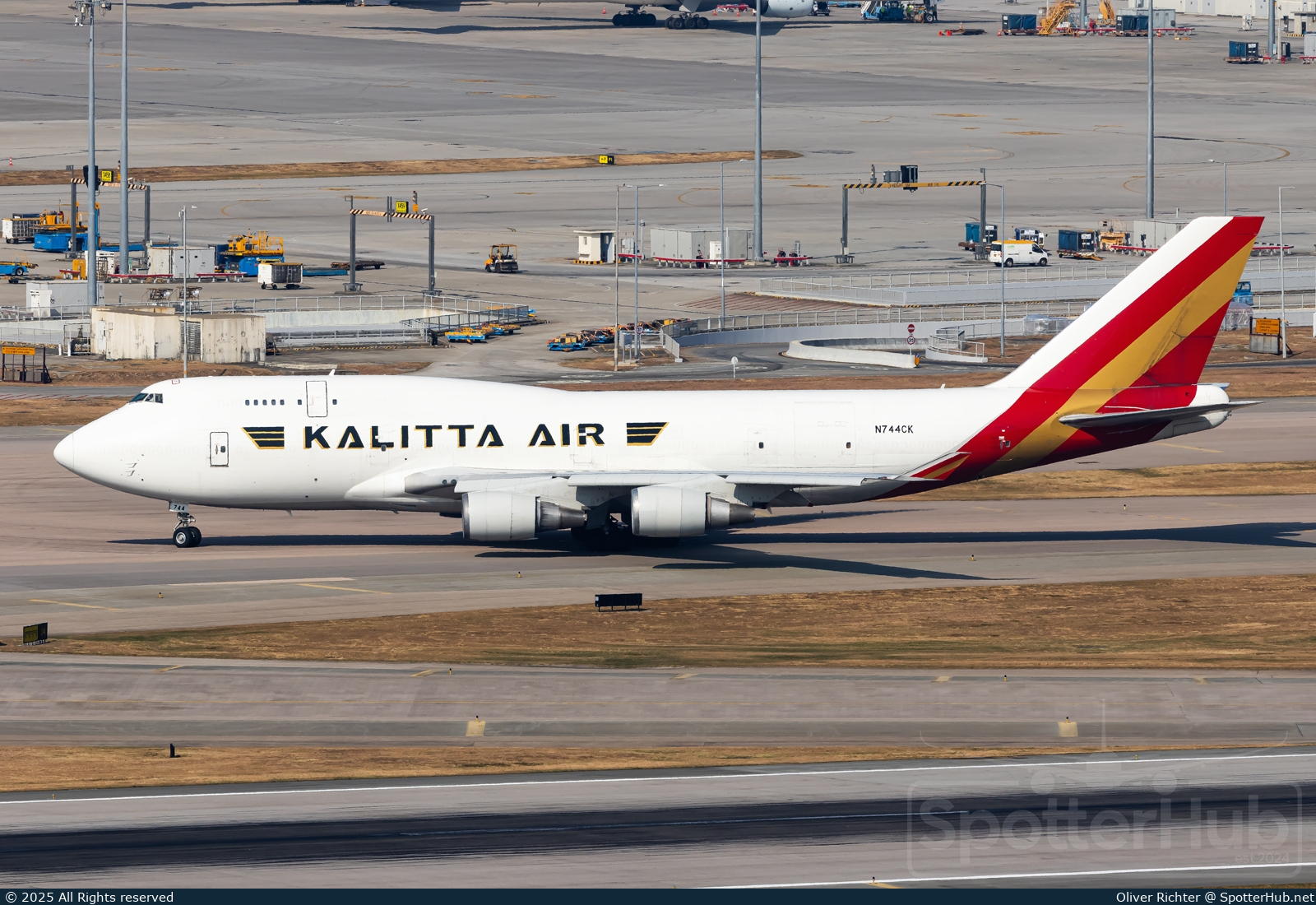 Photo of N744CK - Boeing 747-446(BCF) operated by Kalitta Air