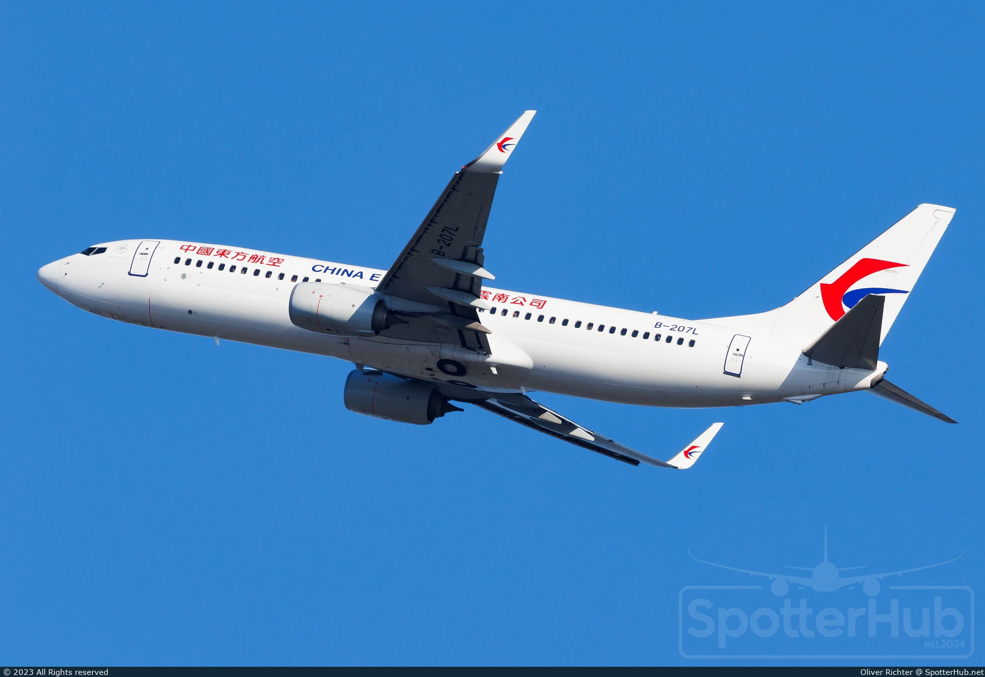 Photo of B-207L - Boeing 737-89P operated by China Eastern Airlines