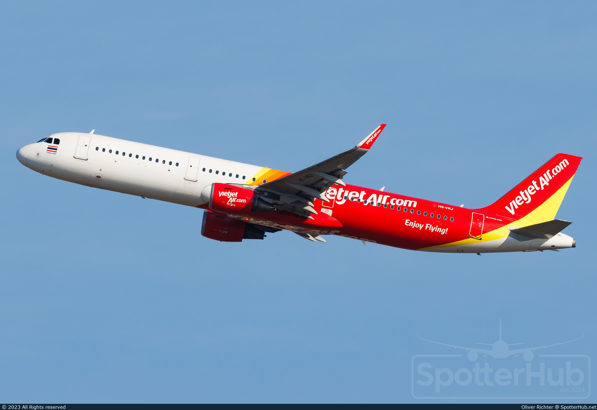 Photo of HS-VKJ - Airbus A321-211 operated by Thai VietJet Air