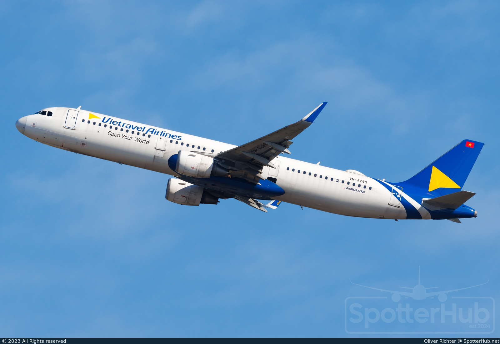 Photo of VN-A289 - Airbus A321-211 operated by Vietravel Airlines