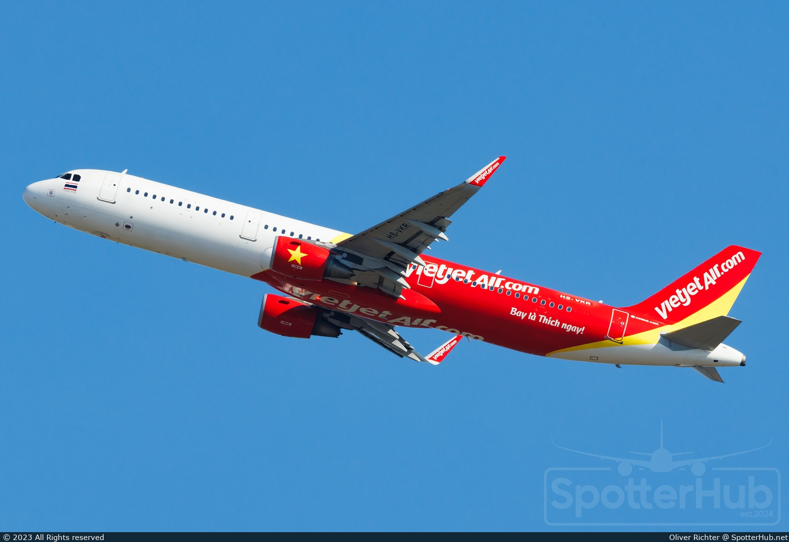 Photo of HS-VKR - Airbus A321-211 operated by Thai VietJet Air