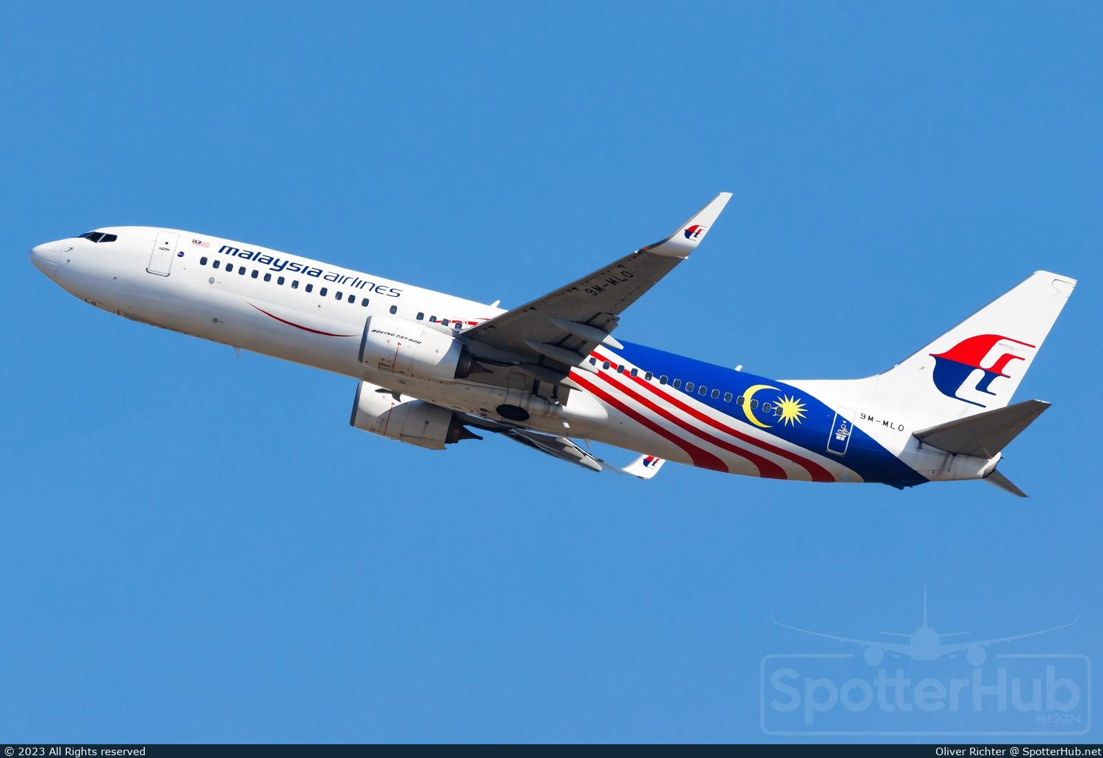 Photo of 9M-MLO - Boeing 737-8H6 operated by Malaysia Airlines