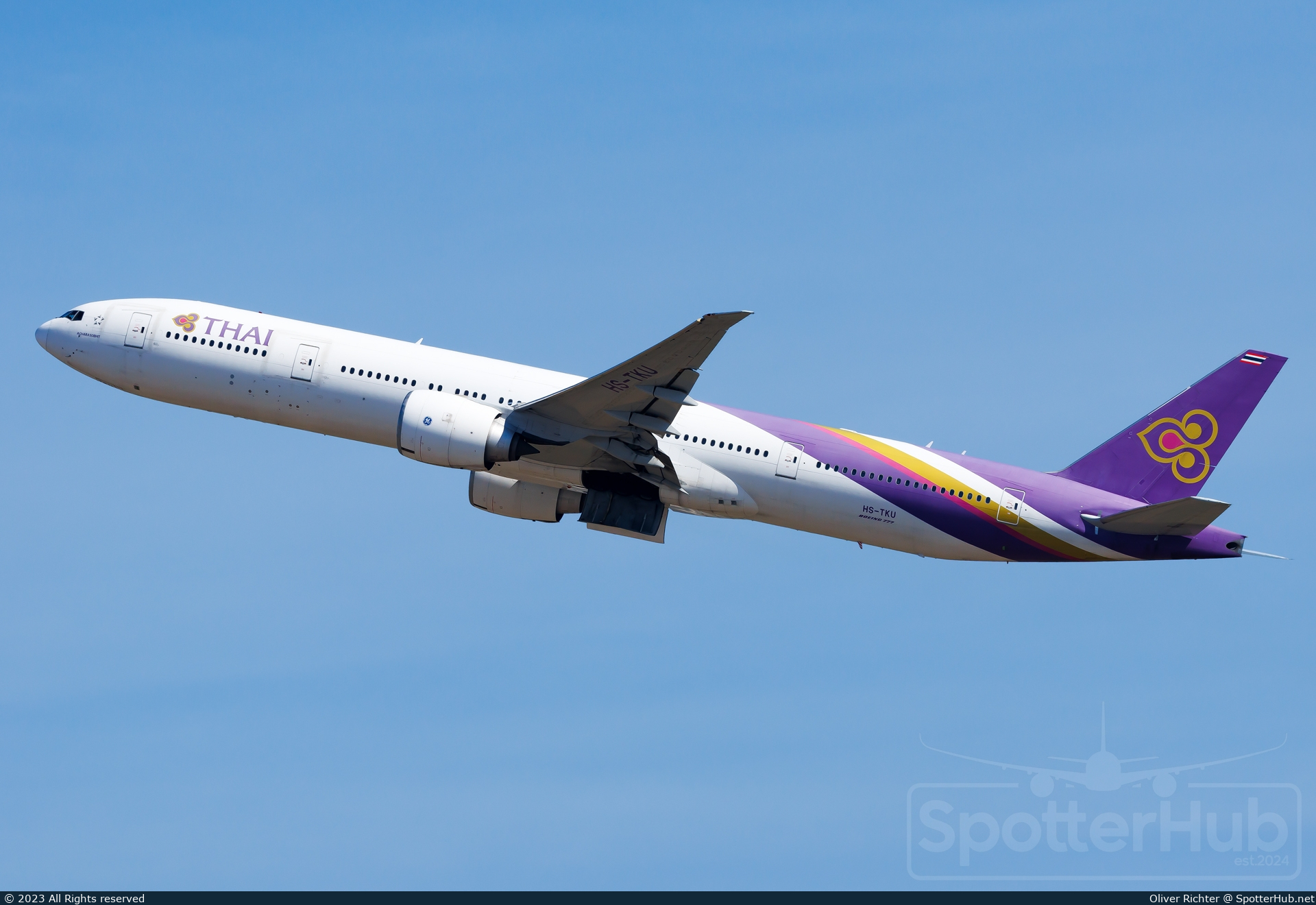 Photo of HS-TKU - Boeing 777-3D7(ER) operated by Thai Airways International