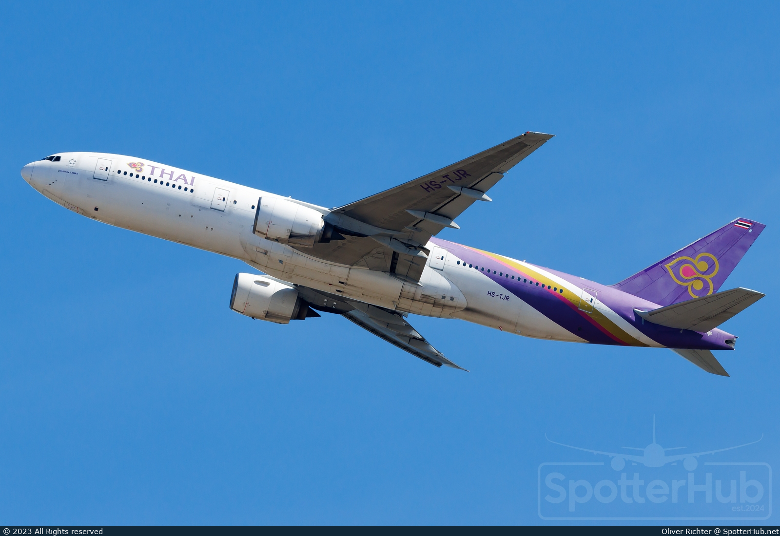 Photo of HS-TJR - Boeing 777-2D7(ER) operated by Thai Airways International