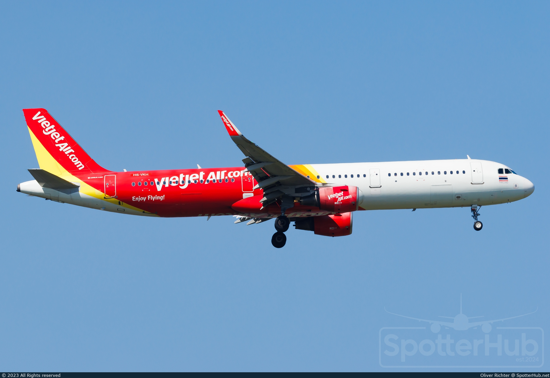 Photo of HS-VKH - Airbus A321-211 operated by Thai VietJet Air