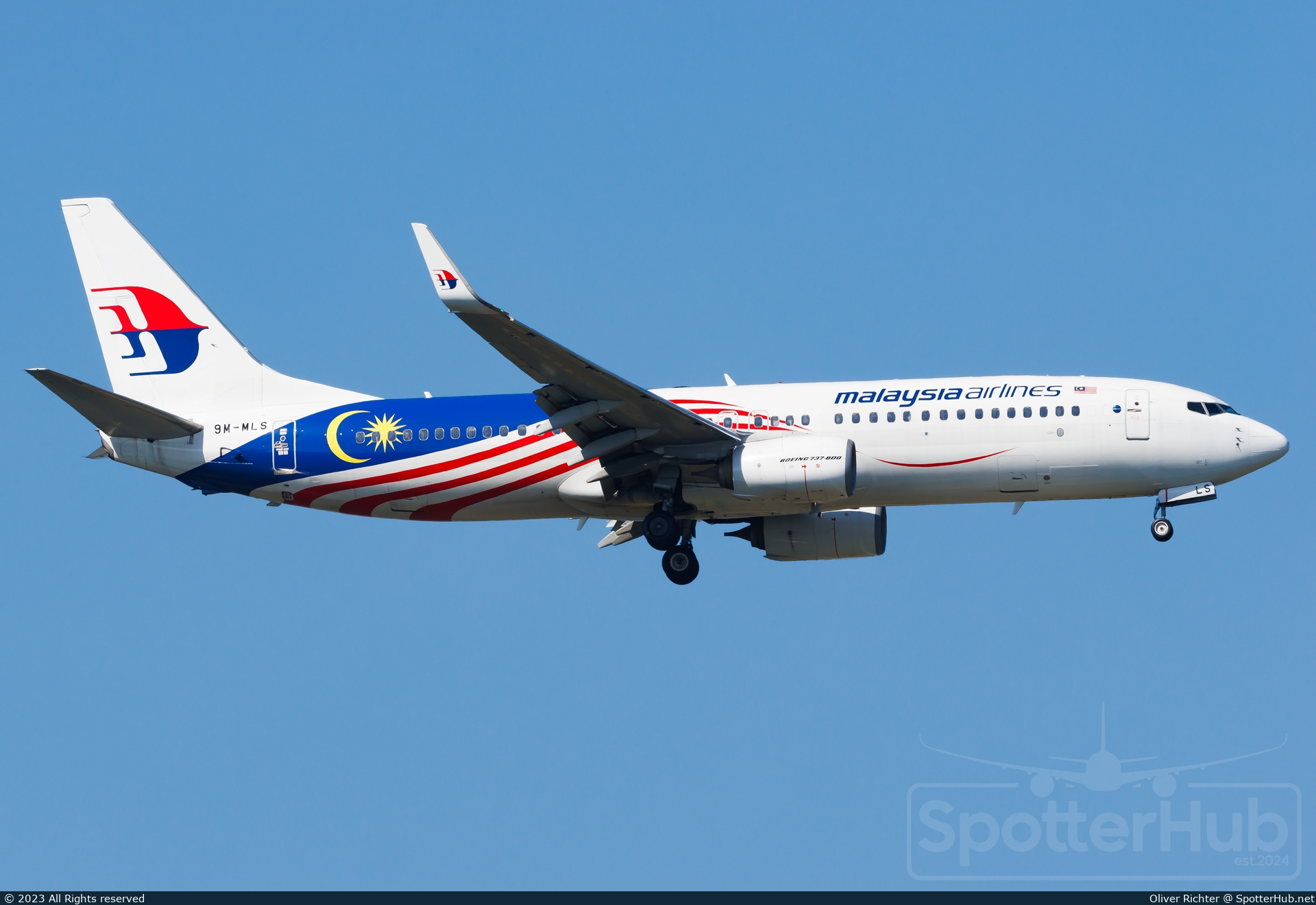 Photo of 9M-MLS - Boeing 737-8H6 operated by Malaysia Airlines