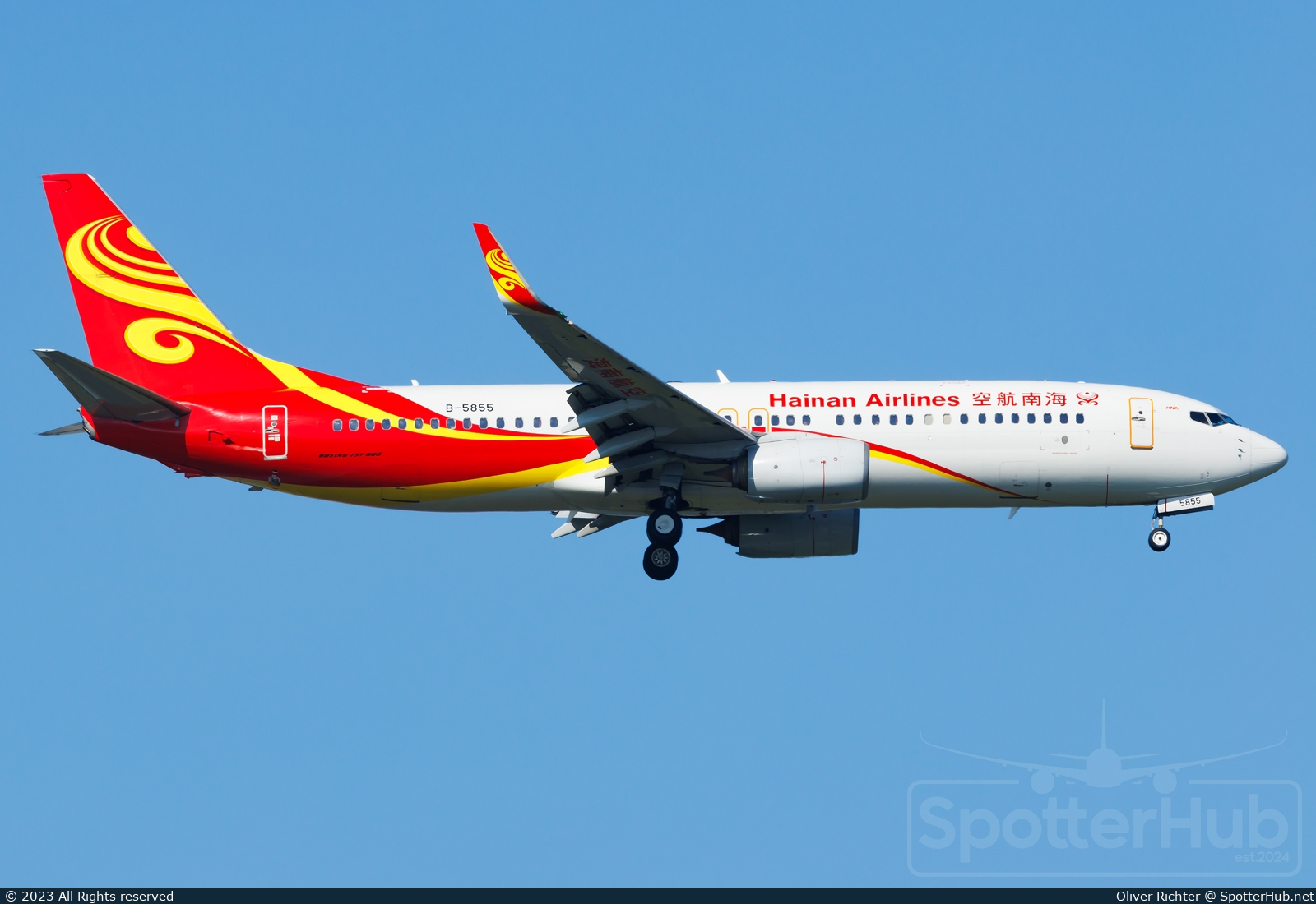 Photo of B-5855 - Boeing 737-84P operated by Hainan Airlines