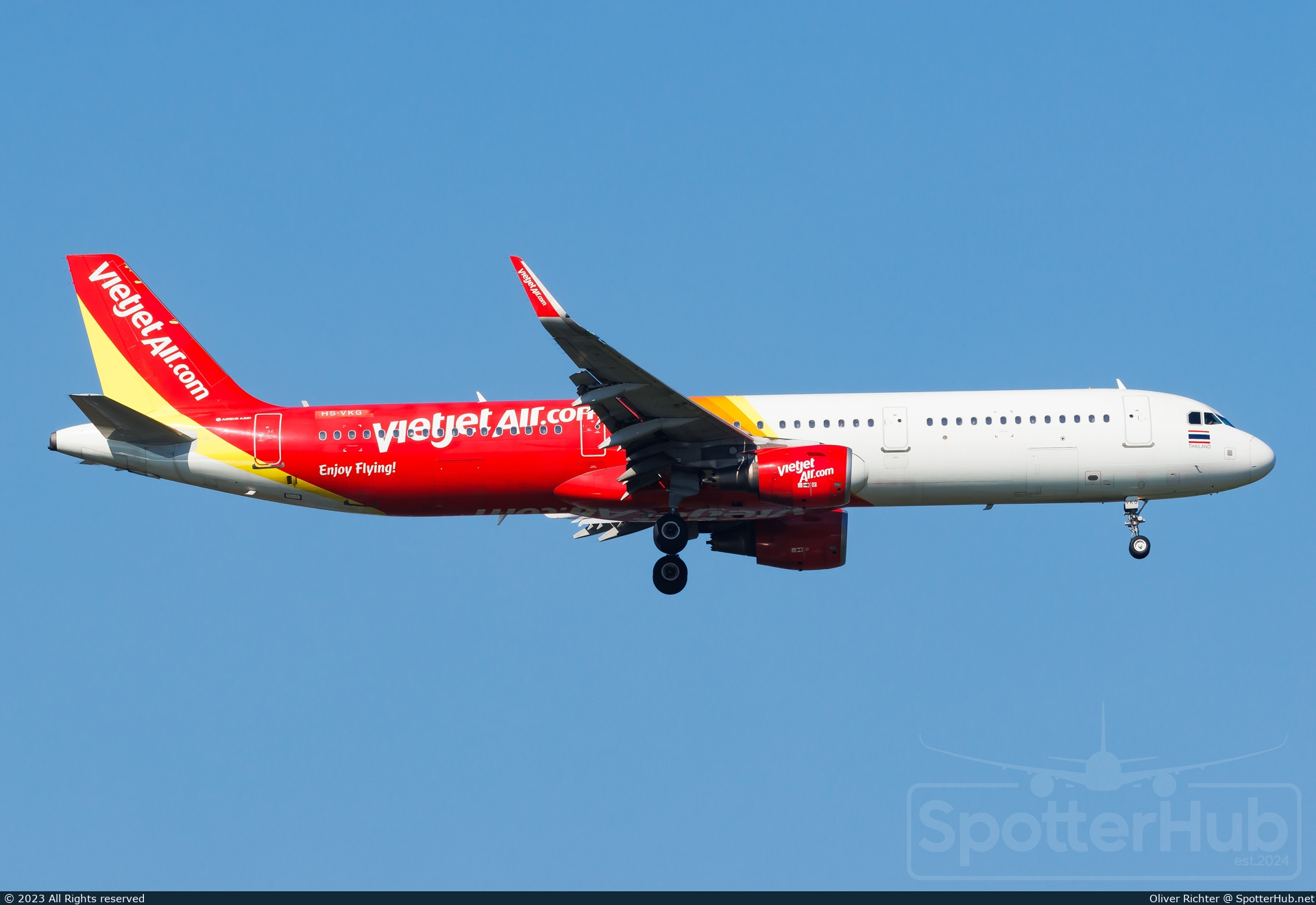 Photo of HS-VKG - Airbus A321-211 operated by Thai VietJet Air