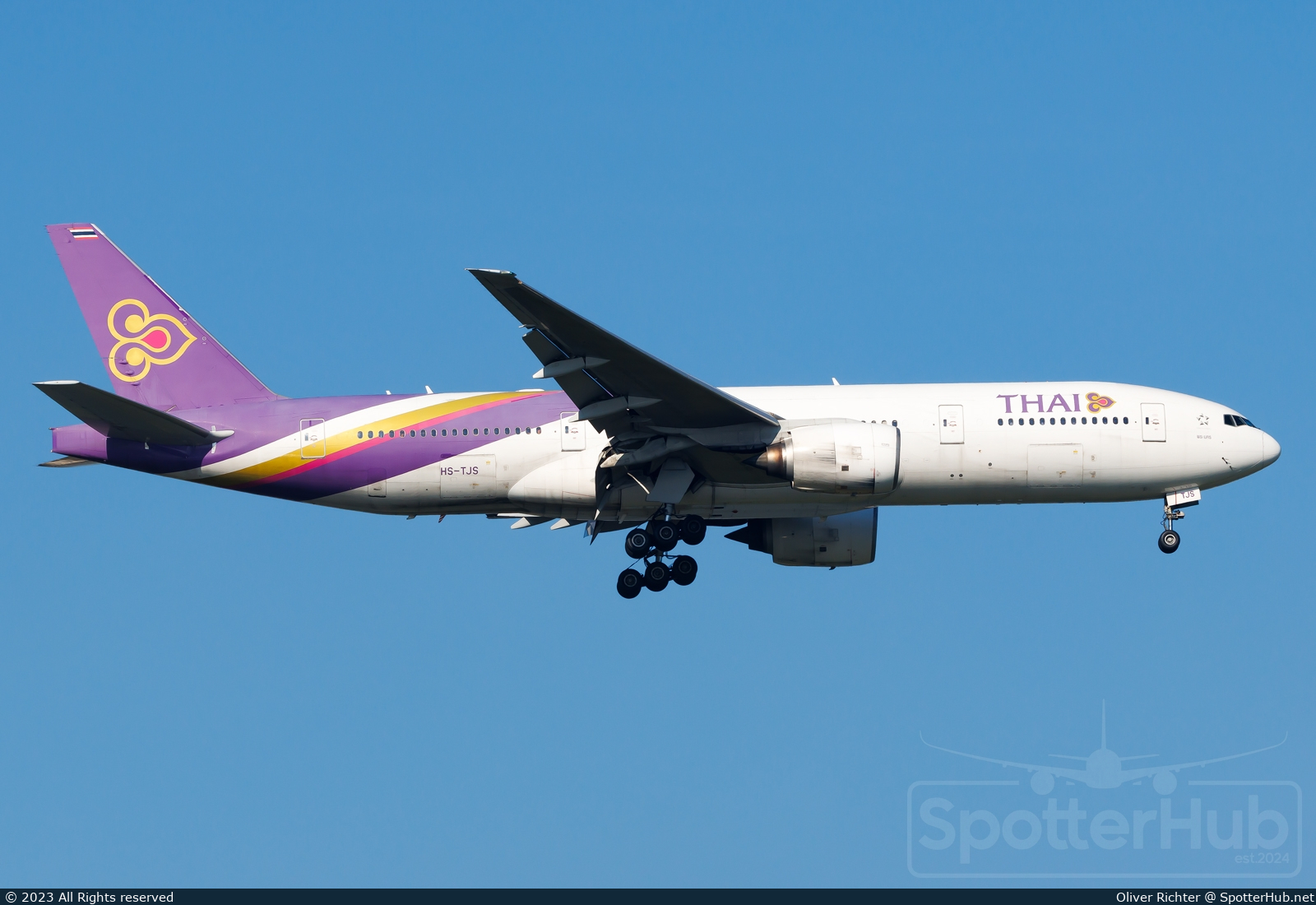 Photo of HS-TJS - Boeing 777-2D7(ER) operated by Thai Airways International