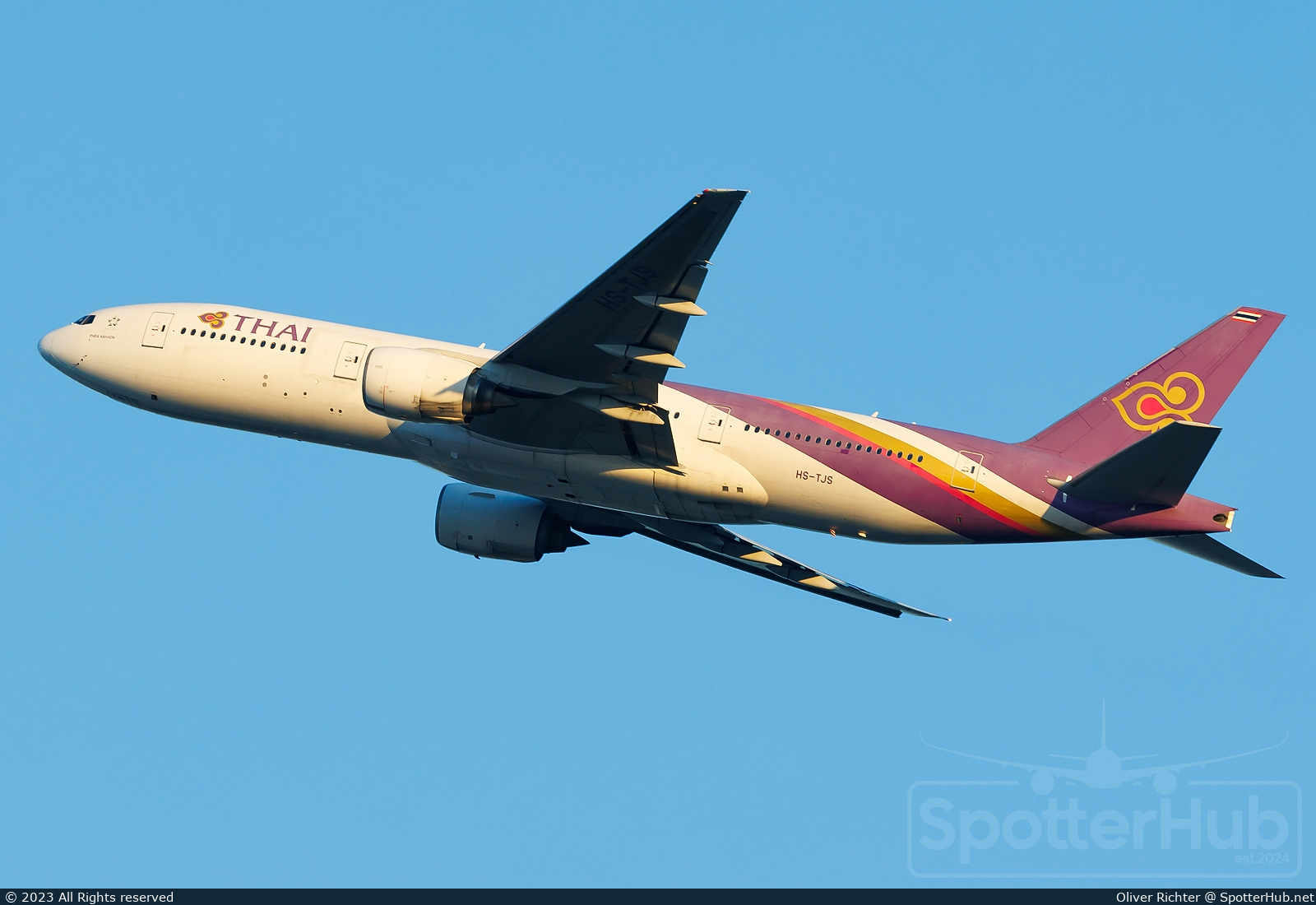 Photo of HS-TJS - Boeing 777-2D7(ER) operated by Thai Airways International