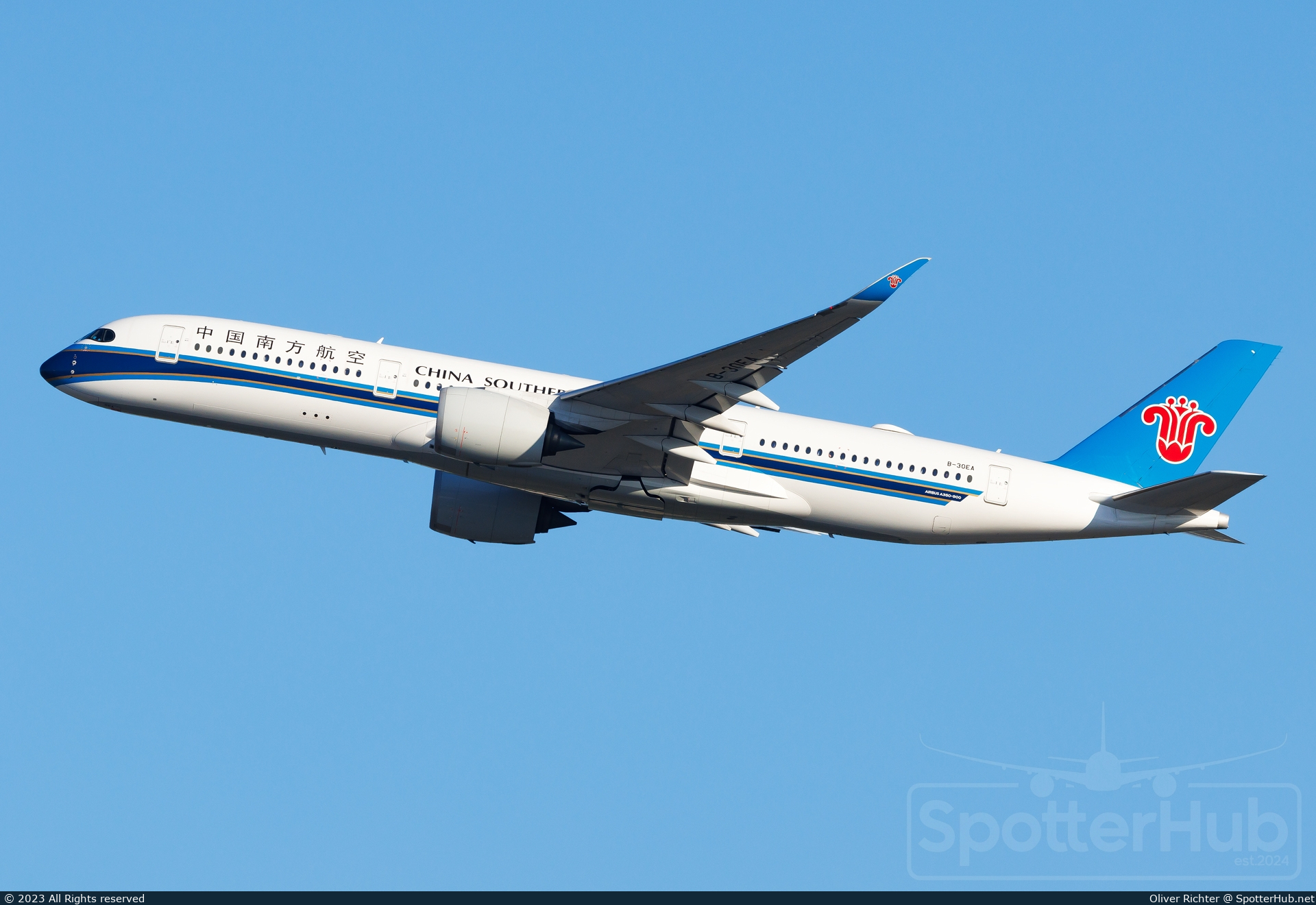 Photo of B-30EA - Airbus A350-941 operated by China Southern Airlines