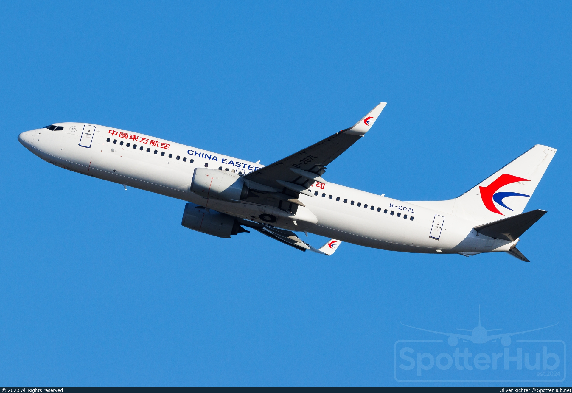 Photo of B-207L - Boeing 737-89P operated by China Eastern Airlines