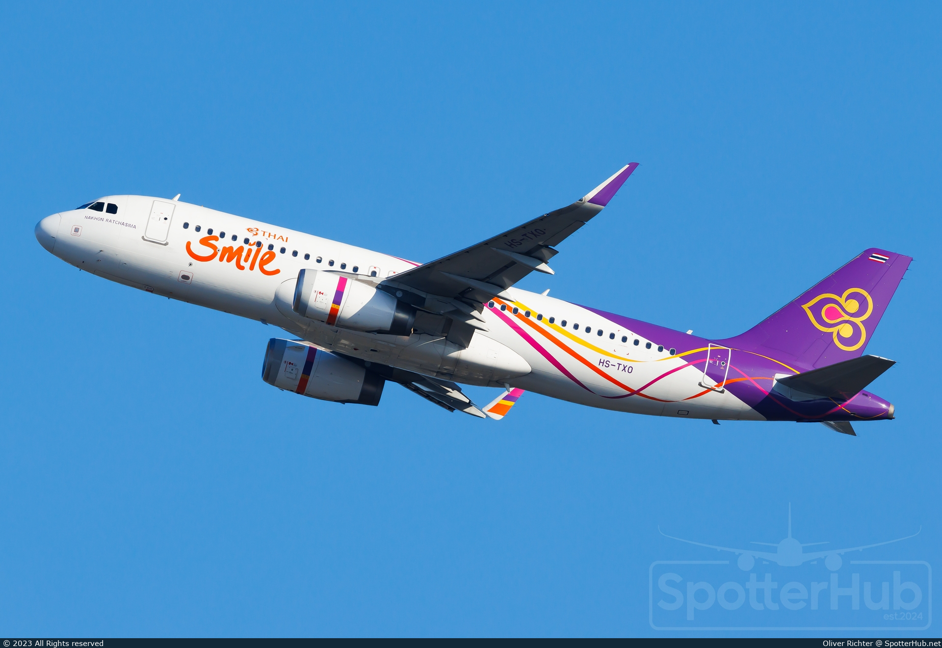 Photo of HS-TXO - Airbus A320-232 operated by Thai Smile