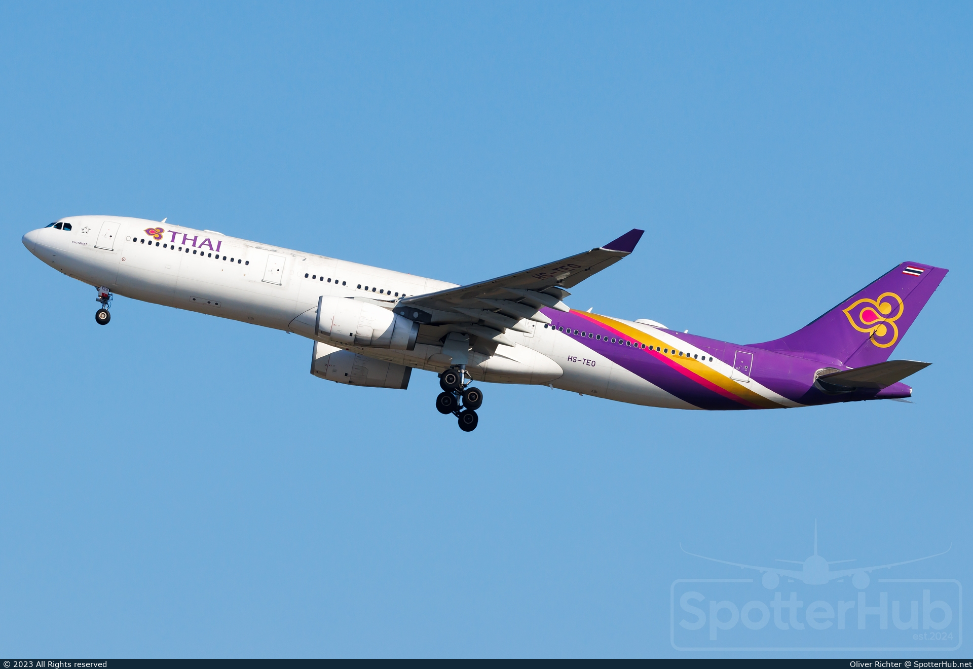 Photo of HS-TEO - Airbus A330-343 operated by Thai Airways International