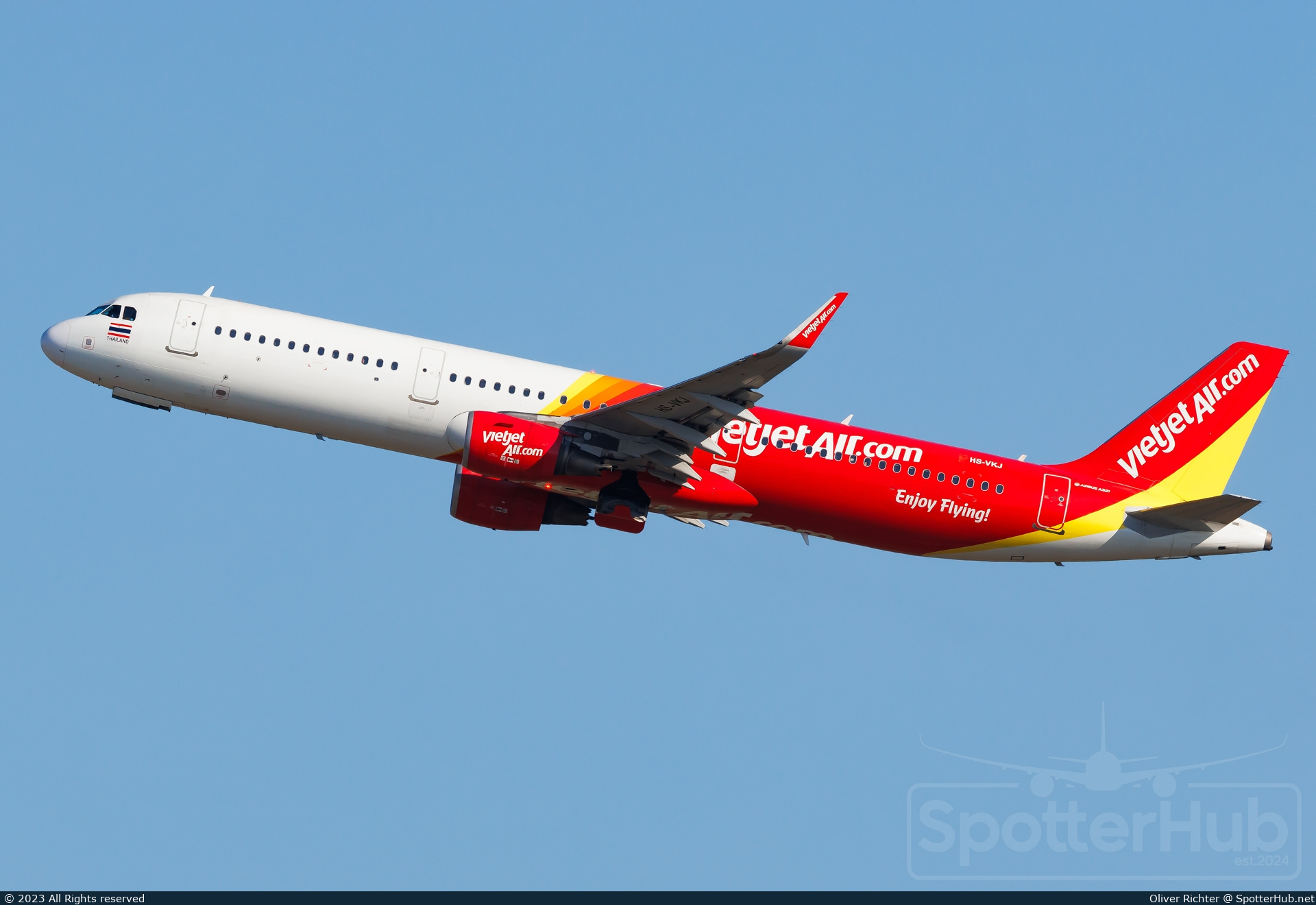 Photo of HS-VKJ - Airbus A321-211 operated by Thai VietJet Air