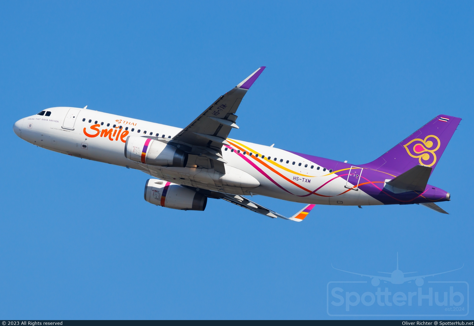 Photo of HS-TXM - Airbus A320-232 operated by Thai Smile