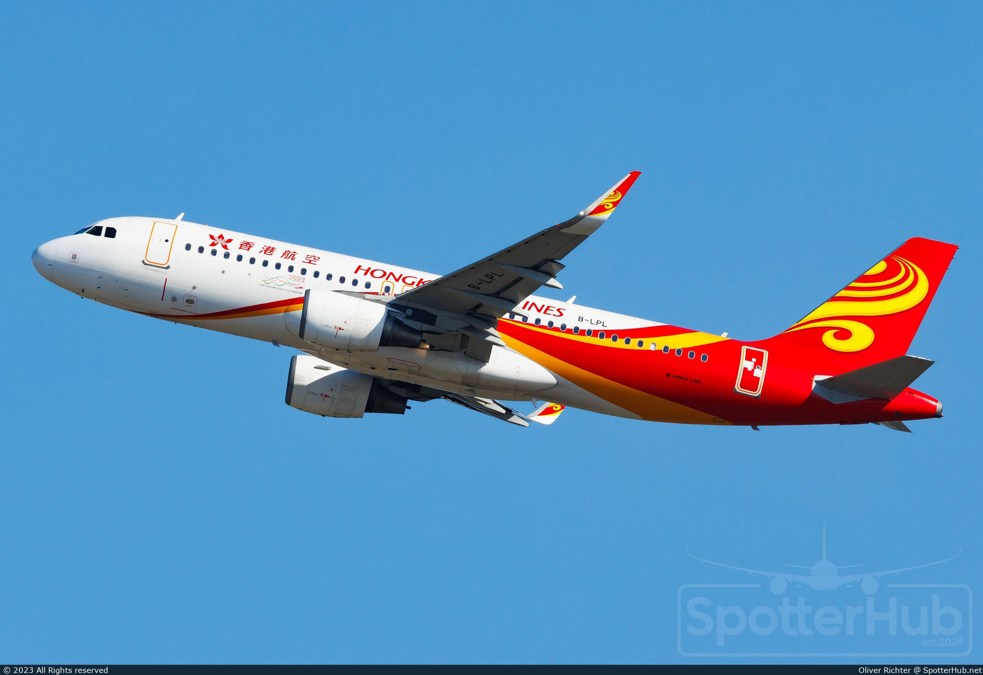 Photo of B-LPL - Airbus A320-214 operated by Hong Kong Airlines