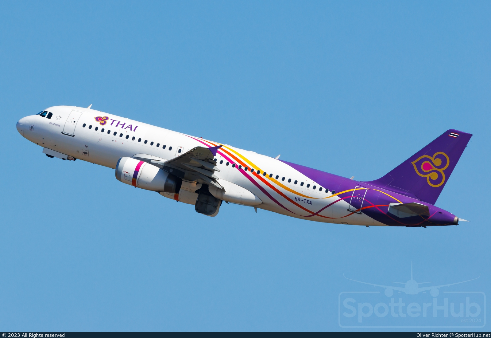 Photo of HS-TXA - Airbus A320-232 operated by Thai Airways International