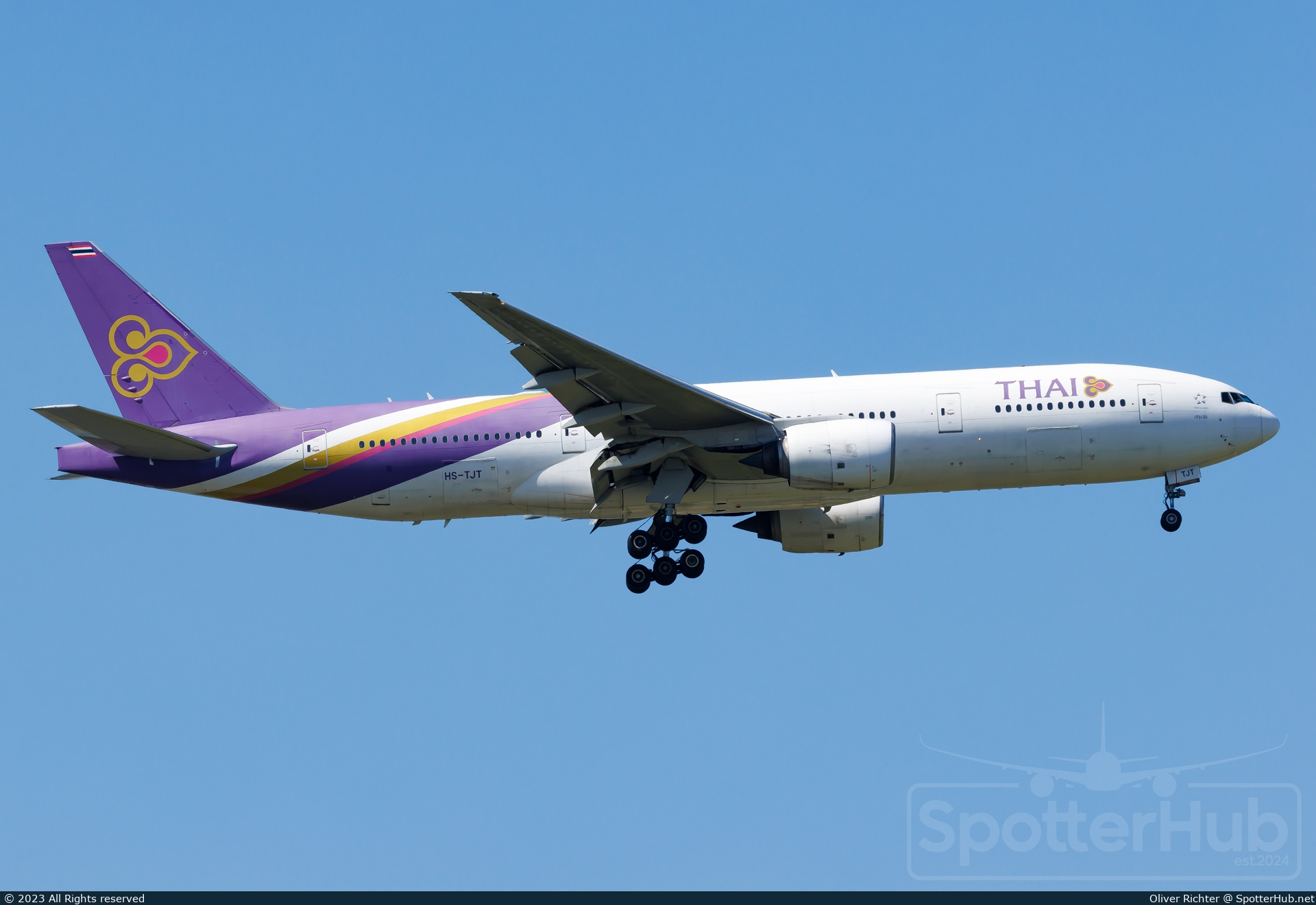 Photo of HS-TJT - Boeing 777-2D7(ER) operated by Thai Airways International