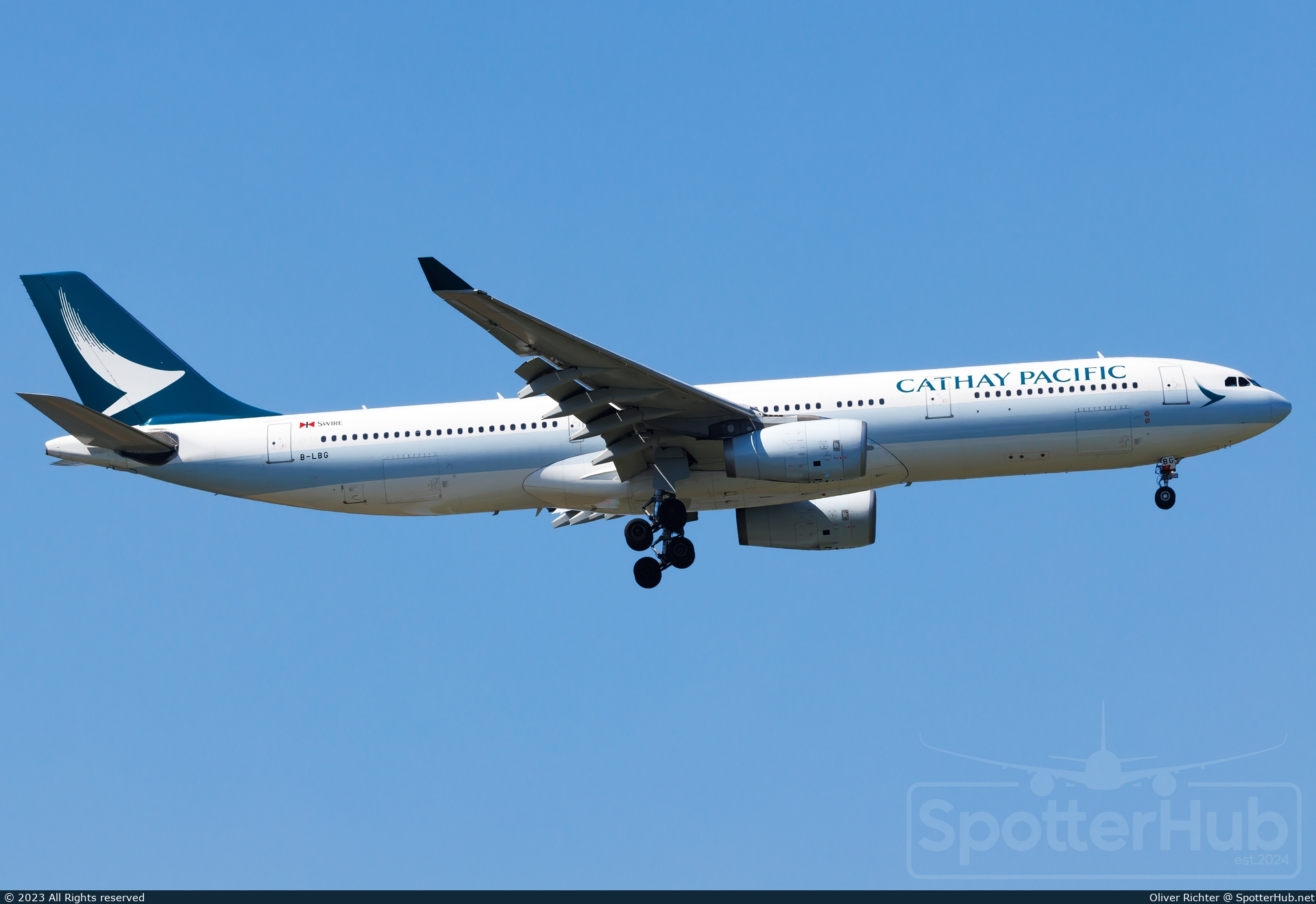 Photo of B-LBG - Airbus A330-343 operated by Cathay Pacific Airways