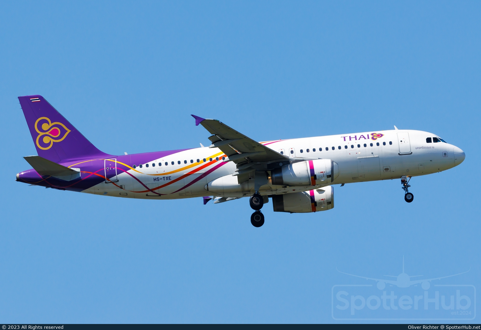 Photo of HS-TXE - Airbus A320-232 operated by Thai Airways International