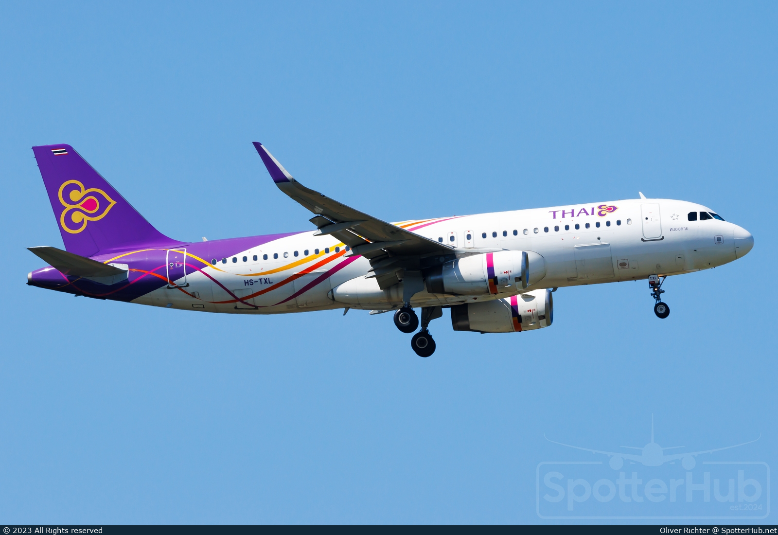 Photo of HS-TXL - Airbus A320-232 operated by Thai Airways International