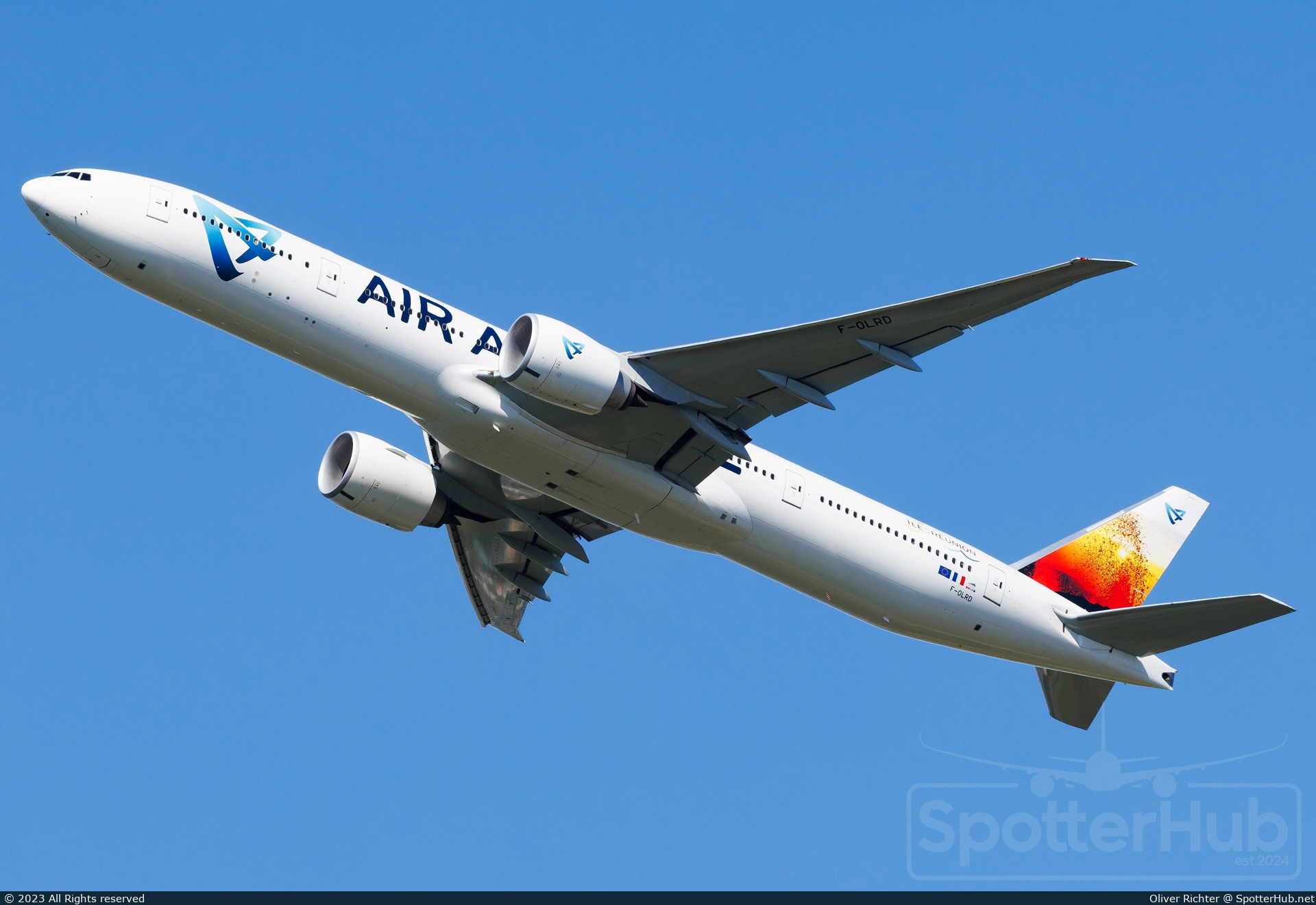 Photo of F-OLRD - Boeing 777-39M(ER) operated by Air Austral