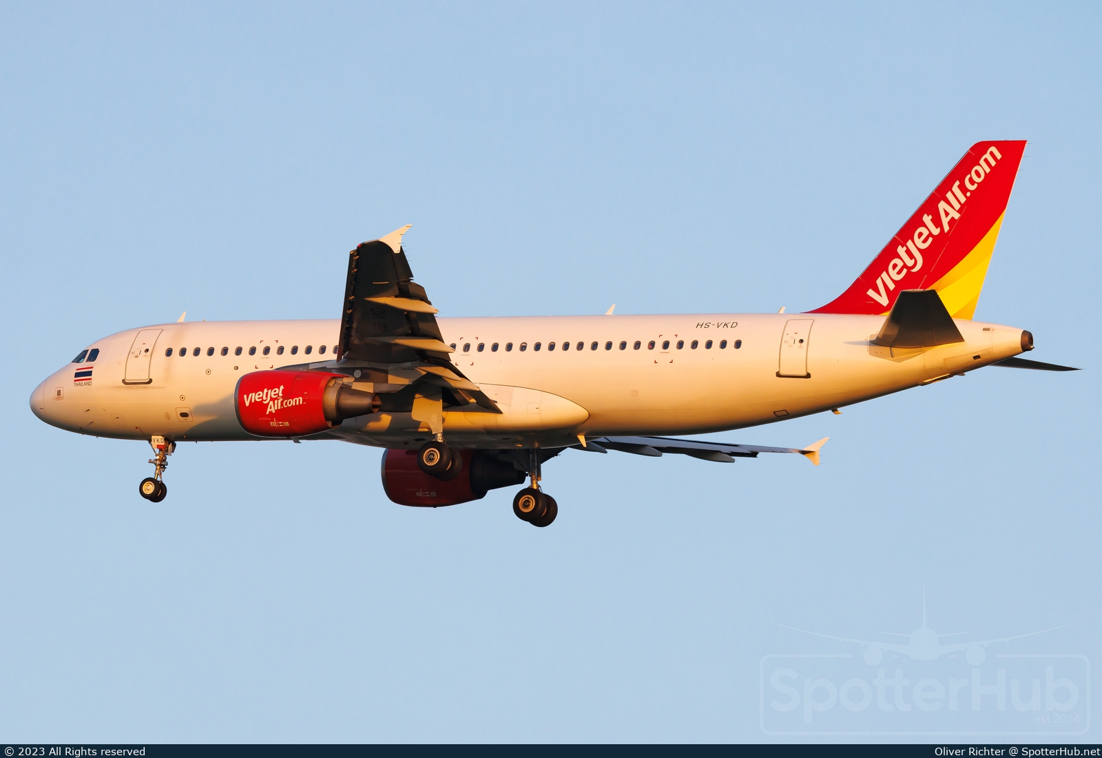Photo of HS-VKD - Airbus A320-214 operated by Thai VietJet Air