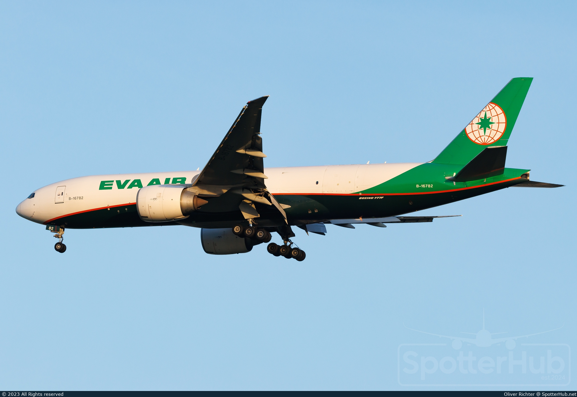 Photo of B-16782 - Boeing 777-F5E operated by EVA Air Cargo