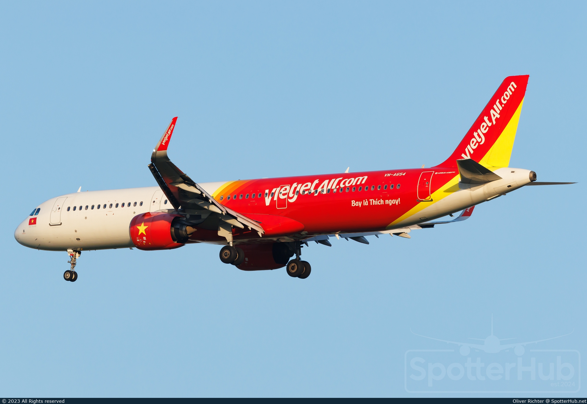 Photo of VN-A654 - Airbus A321-271N operated by VietJet Air