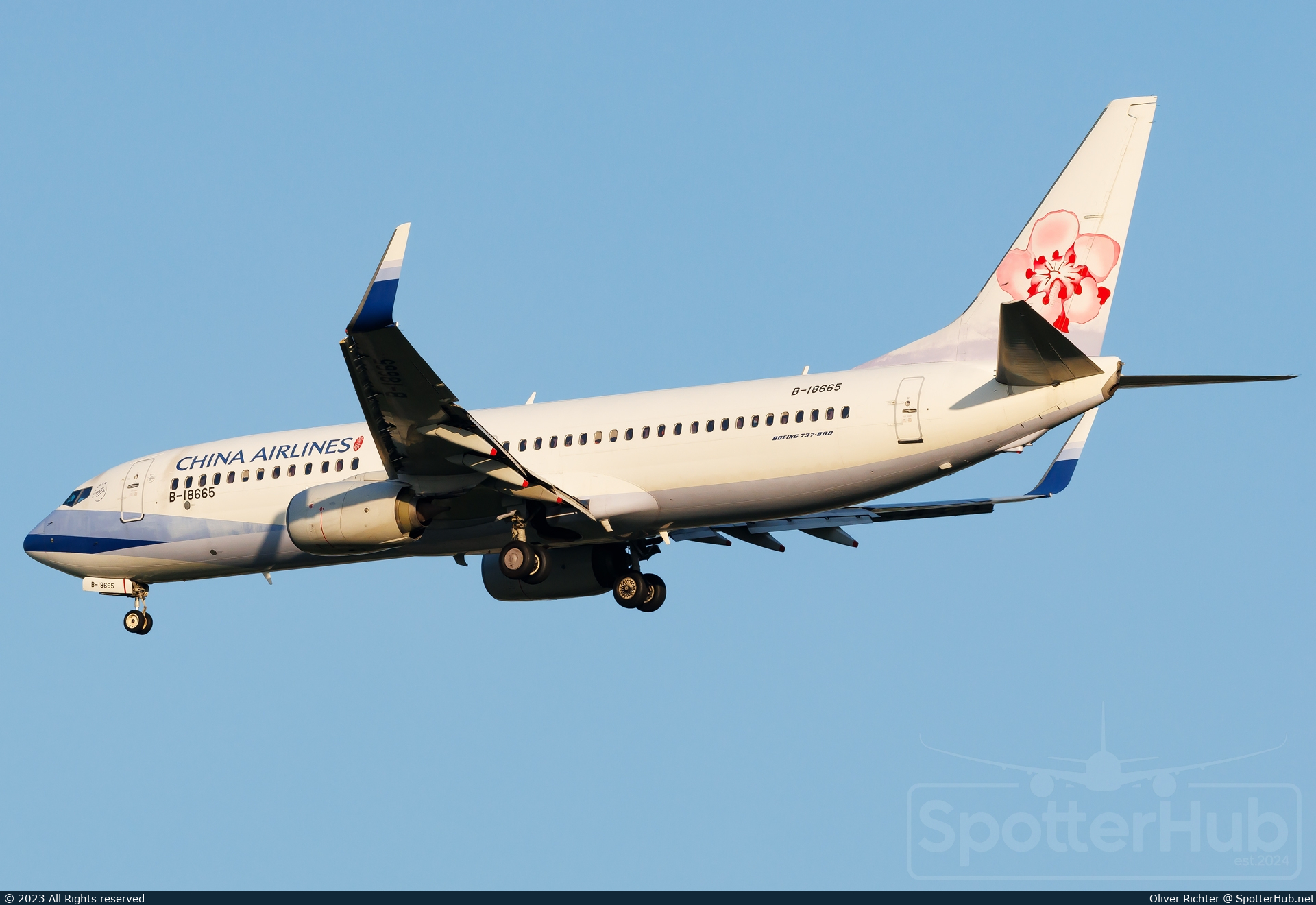 Photo of B-18665 - Boeing 737-8AL operated by China Airlines