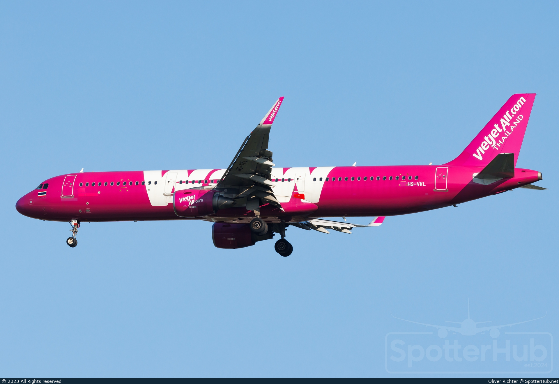 Photo of HS-VKL - Airbus A321-211 operated by Thai VietJet Air