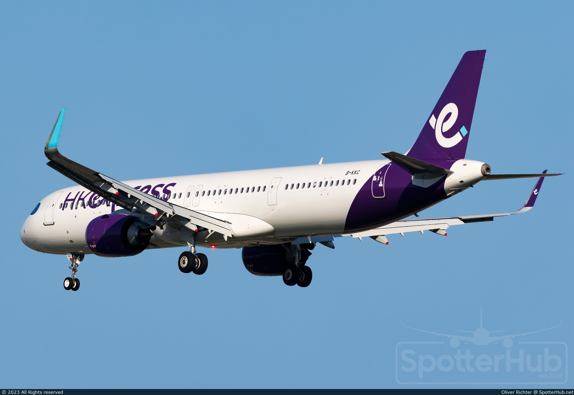 Photo of B-KKC - Airbus A321-251NX operated by Hong Kong Express