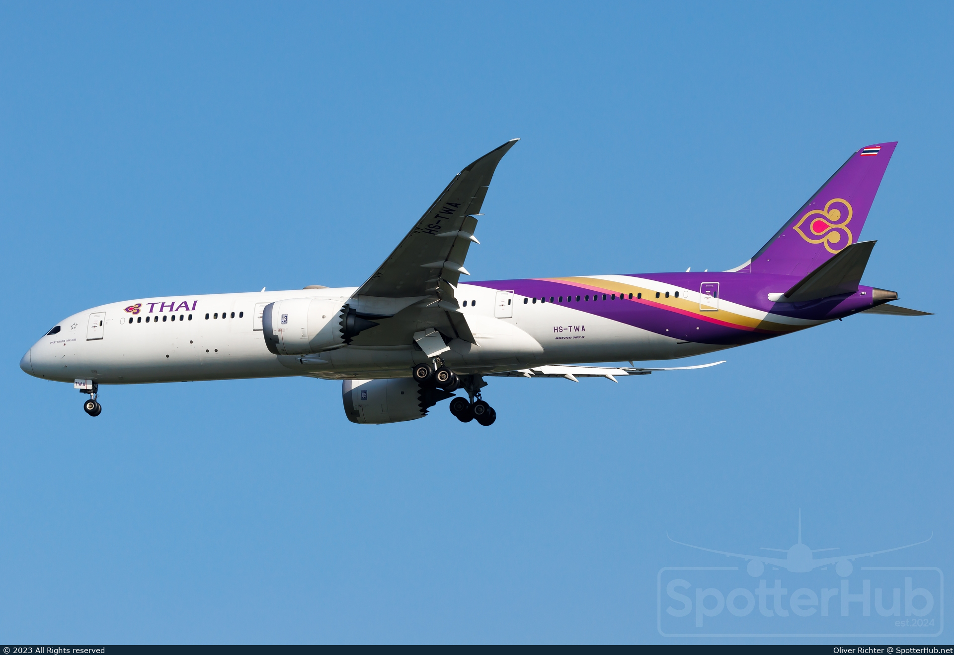 Photo of HS-TWA - Boeing 787-9 Dreamliner operated by Thai Airways International