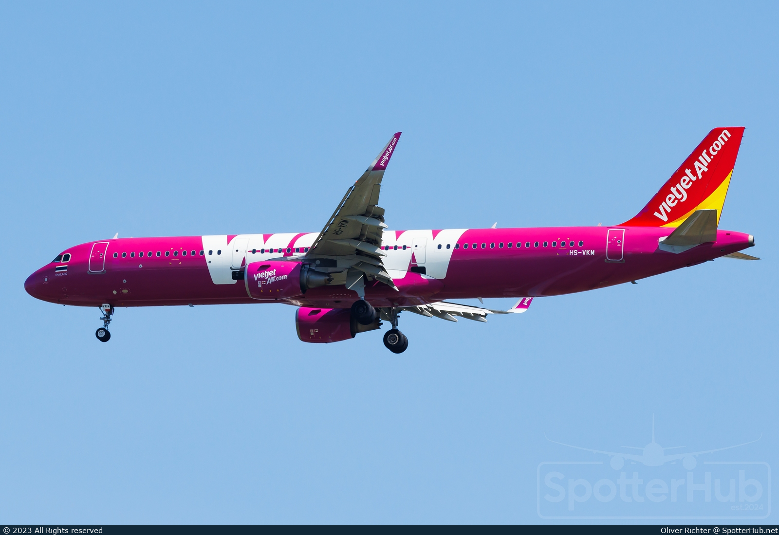 Photo of HS-VKM - Airbus A321-211 operated by Thai VietJet Air